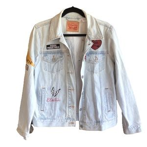 SALE Levi's Custom Light Wash Trucker Jean Jacket size Large